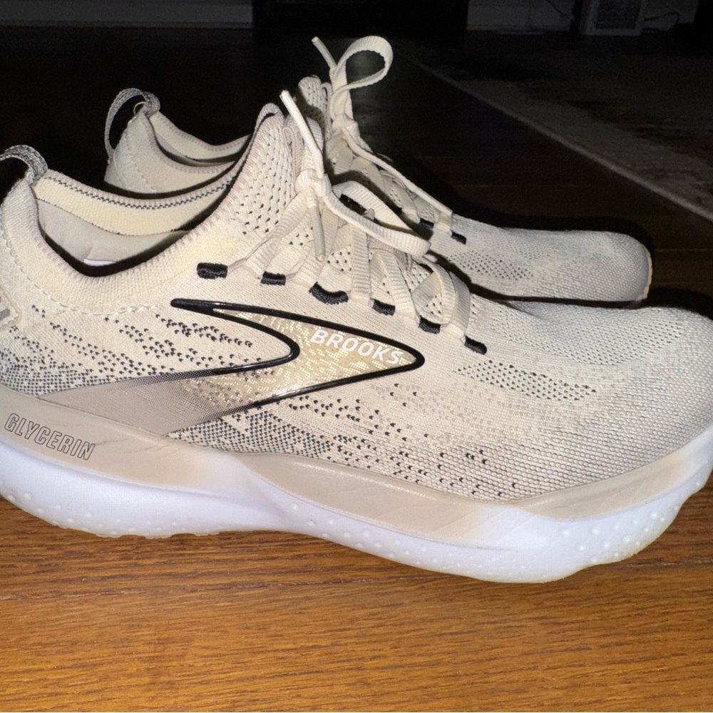 Women's Brooks Glycerin StealthFit GTS 21 Size 9.5